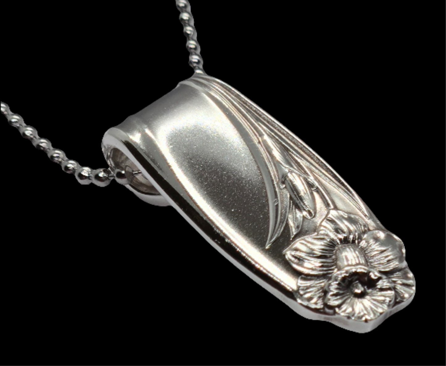 Dafadiol Necklace