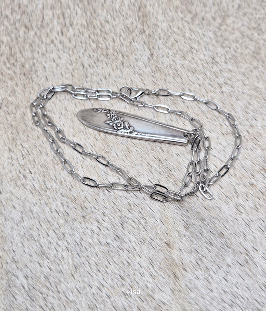 Paperclip Queen Bess