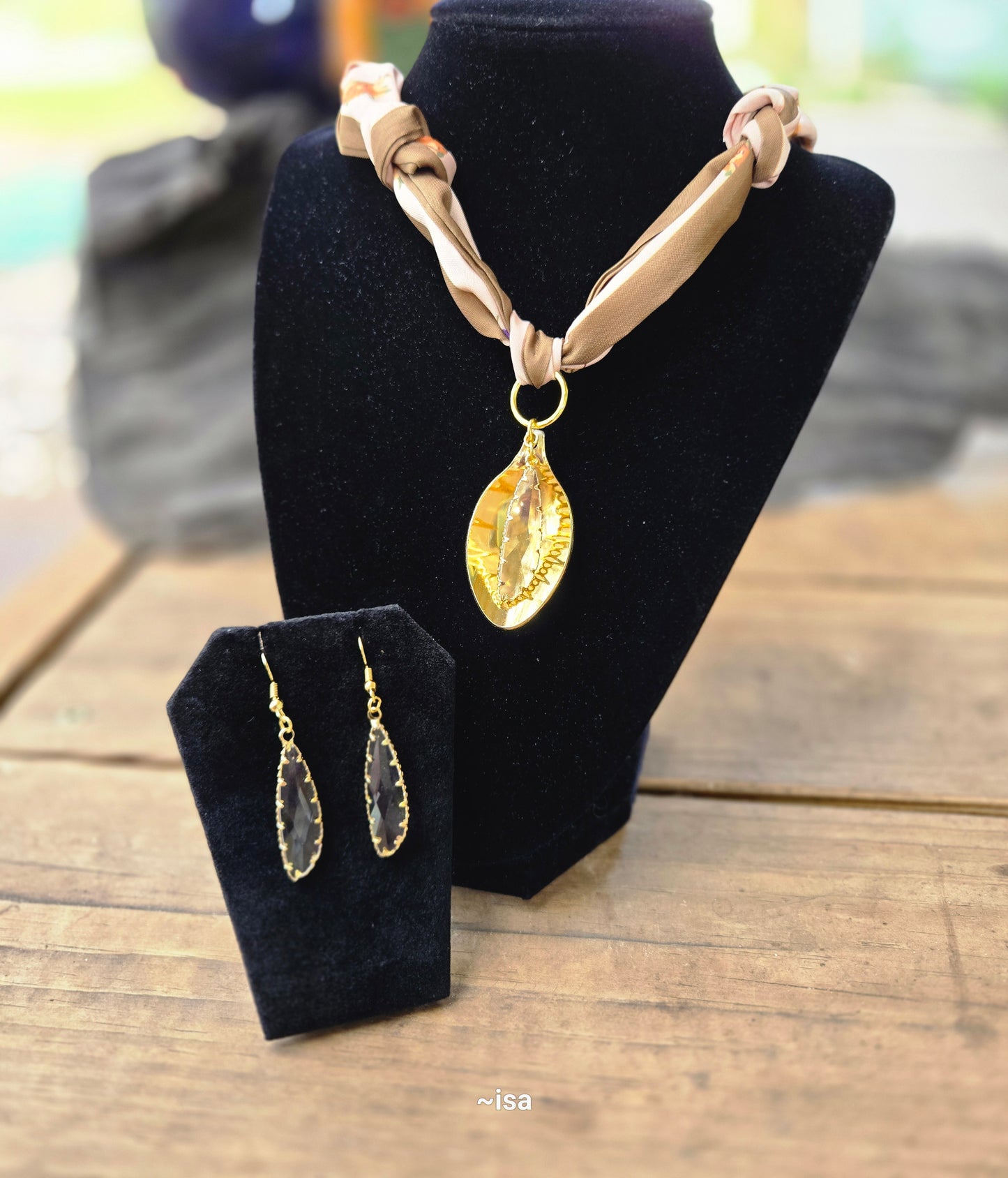 Fall Brown Necklace Complementary Earrings